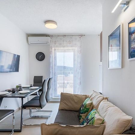 Apartments Tatjana II Cres Exterior photo